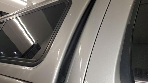 EZ Lip Truck Boot Universal Rear Window Seal for Camper Shells & Truck Caps in Saudi Arabia