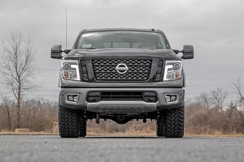 Rough Country 3" Suspension Lift Kit for Nissan Titan 4WD (2017-2023) - N3 Struts & N3 Rear Shocks, Silver Control Arms in Kuwait