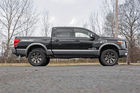 Rough Country 3" Suspension Lift Kit for Nissan Titan 4WD (2017-2023) - N3 Struts & N3 Rear Shocks, Silver Control Arms in Kuwait