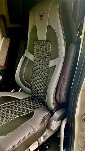SEAT Cover for Freightliner Cascadia Factory OEM Seat 33"" HIGH Back, FLCAS33-SC-L-BLK/GREY in Kuwait