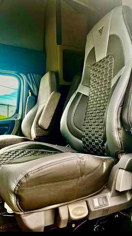 SEAT Cover for Freightliner Cascadia Factory OEM Seat 33"" HIGH Back, FLCAS33-SC-L-BLK/GREY in Kuwait