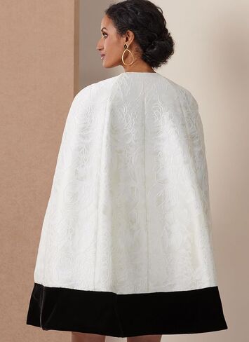 Vogue V2133U5 Misses' Oversized Cape and Fitted Dress Sewing Pattern Packet, Design Code V2133, Sizes 16-18-20-22-24 in Saudi Arabia
