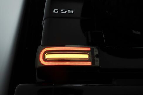 iJDMTOY عدسة مدخنة سوداء اللون، تصميم منخفض بالكامل 2019 G-Class Deisgn مصابيح LED متتابعة وميض خلفي متوافقة مع 1999-18 Mercedes W463 G-Class G500 G550 G55 G63 AMG in Kuwait