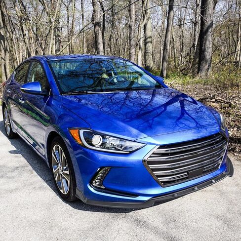 مجموعة سبويلر للشفاه الأمامية باللون الأسود غير اللامع من Spec-D، 3 قطع متوافقة مع سيارة Hyundai Elantra 2017-2018 in Kuwait