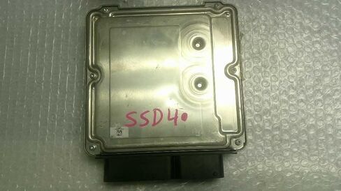 وحدة التحكم في المحرك ECM 2.0L Turbo تناسب 15 متوافقة مع Audi A4 8K5 907 115 N 8K5907115N in Kuwait