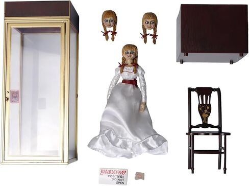 NECA The Conjuring Universe Annabelle - مجسم عمل بمقياس 7 بوصات in Kuwait