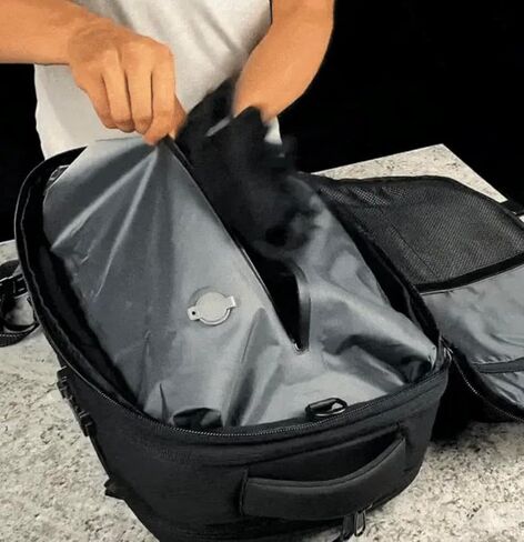 VacPack The Original Backpack with Vacuum Carry on Size in Kuwait