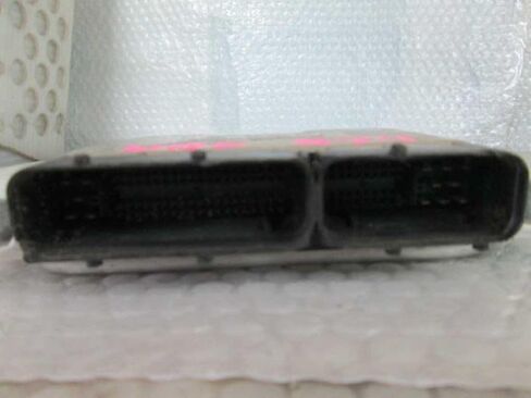 Engine ECM Control Module 2.0L Fits 2005 05 Beetle 06A 906 032 RL 06A906032RL in Kuwait