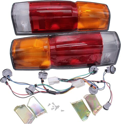 2 pcs/set SHLPDFM Driver & Passenger Side Tail Lights NI2800103 NI2801103 Fits for 1986-1994 Nissan D21 1995-1997 Nissan Pickup in Kuwait