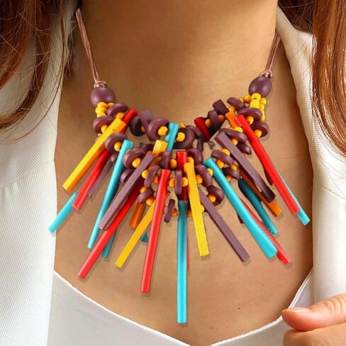 قلادة ديلادولا ذات الياقة الخشبية الملونة المصنوعة يدويًا، قلادات مريلة خشبية شرابة متعددة الألوان، إكسسوارات تنكرية للنساء in Kuwait