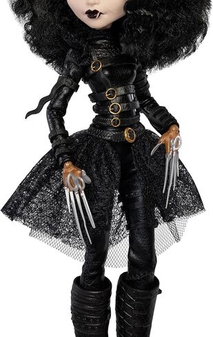 دمية Monster High Skullector Edward Scissorhands مقاس 10.5 بوصة إصدار الذكرى السنوية القابلة للتجميع مع جسم مفصلي وتغليف ممتاز وشهادة توثيق البرامج in Kuwait