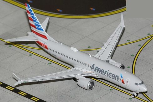 GeminiJets GJAAL2358 American Boeing 737 MAX 8 N326RP; Scale 1:400 in Kuwait