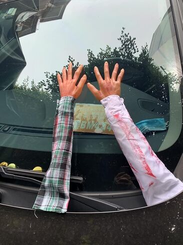 Halloween Blood Hands Decoration Haunted House Scary Fake Broken Severed Hand Body Prank Party Prop in Saudi Arabia