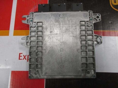 12 13 Maxima Engine ECM Electronic Control Module AT A56-G76 Z1M A56G76Z1M in Kuwait