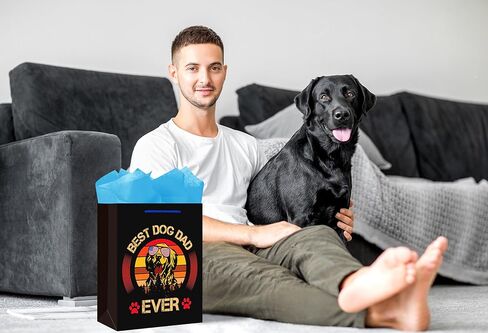حقيبة هدايا JUESMOS Best Dog Dad Ever حقيبة هدايا عيد الأب مع مناديل ورقية مقاس 13 بوصة أكياس هدايا ورقية كبيرة لعيد الأب مع مقابض أكياس تغليف هدايا الآباء السعيدين وديكورات الحفلات للأب الجد والزوج in Kuwait