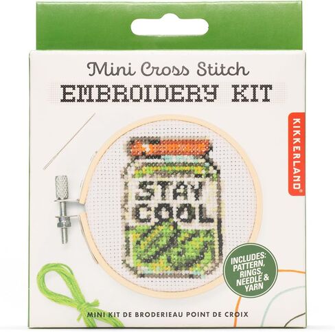 تطريز Kikkerland Pickle Mini Crossstitch - مجموعة أدوات صياغة يدوية للمبتدئين مع طوق من الخيزران وقماش ونمط in Kuwait