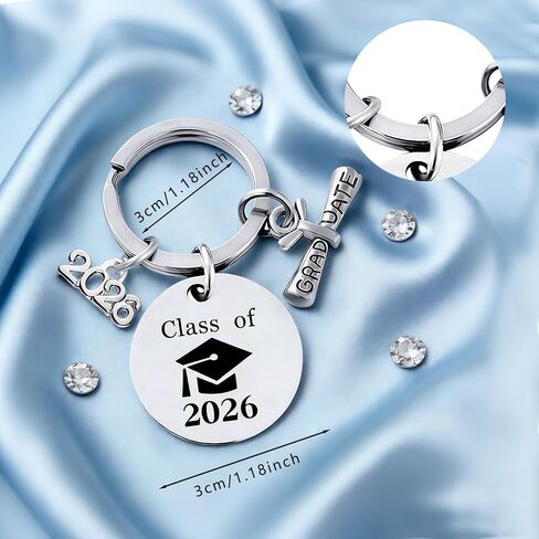 هدايا التخرج لعام 2026 - تذكار سلسلة مفاتيح التخرج البيضاء لعام 2026 in Kuwait