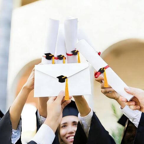 50pcs Graduation Cap Stickers, Black Felt Grad Hat with Tassel Sealing Labels Class of 2026 Party Favors Decal Stickers for Envelopes College High School Graduations Party Supplies in Kuwait