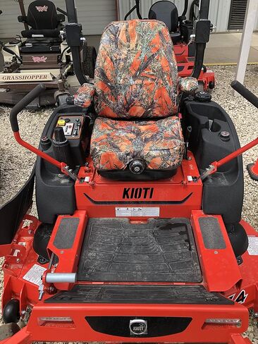 أغطية مقاعد Durafit، غطاء مقعد مناسب مخصص لسلسلة KUBOTA Zero Turn Mower Z700 وZ781i وKiota ZXC SE من نسيج MC2 برتقالي مموه إندورا in Kuwait