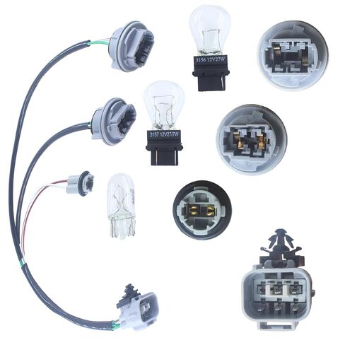 81555-0C010 Compatibility Tail Light Bulb Socket Harness Wire，Fit for Toyota Tundra 2000 2001 2002 2003 2004, Rear Light Harness with Bulb Replace OE#81555-0C010，815550C010 in Saudi Arabia