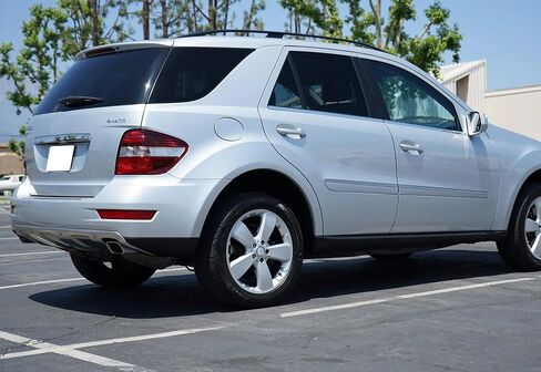 iJDMTOY OE-Spec استبدال عاكس المصد الخلفي للعدسة الحمراء متوافق مع مرسيدس 2008-2011 W164 M-Class ML320 ML350 ML450 ML550 ML63 AMG in Kuwait