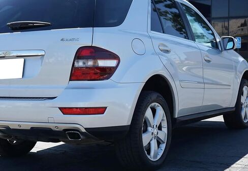 iJDMTOY OE-Spec استبدال عاكس المصد الخلفي للعدسة الحمراء متوافق مع مرسيدس 2008-2011 W164 M-Class ML320 ML350 ML450 ML550 ML63 AMG in Kuwait