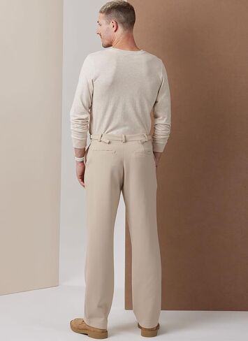 قميص Vogue V2142AA للرجال ذو أكتاف منسدلة وسروال مستقيم مناسب، رمز التصميم V2142، المقاسات 34-36-38-40-42 in Kuwait
