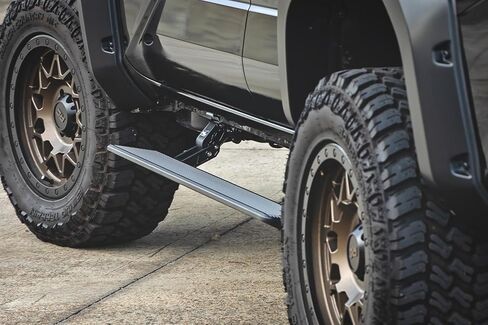 لوحات تشغيل الطاقة من سلسلة Rough Country HT لسيارة Toyota 4Runner (2025-2026) - خطوات كهربائية قابلة للسحب مقاس 6 بوصات مع مصباح LED in Kuwait