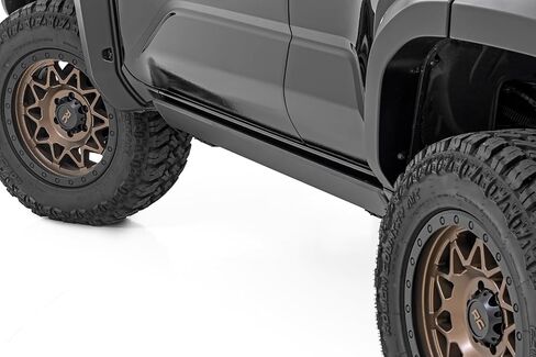 لوحات تشغيل الطاقة من سلسلة Rough Country HT لسيارة Toyota 4Runner (2025-2026) - خطوات كهربائية قابلة للسحب مقاس 6 بوصات مع مصباح LED in Kuwait