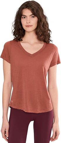 Smartwool Women's Active Ultralite V-Neck Short Sleeve in Saudi Arabia