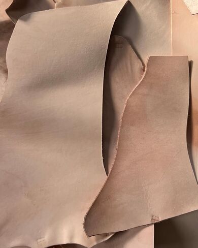 Tooling Leather for DIY Projects, Leatherworking, and Sewing - Premium Natural Veg Tan Leather for Crafting & Workshops - Leather Scraps and Remnants: Sold by The Pound (1 LB) in Saudi Arabia
