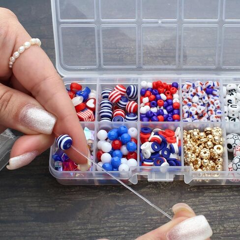 تشكيلة Beadsmith USA Bead Mix - خرز أحمر وأبيض وأزرق مع أعلام أمريكية وكرات كرة قدم، تتضمن سلكًا مطاطيًا بطول 5.4 ياردة (16.1 قدمًا) بقطر 0.8 مم، و250 خرزة من البضائع الأمريكية التذكارية in Kuwait