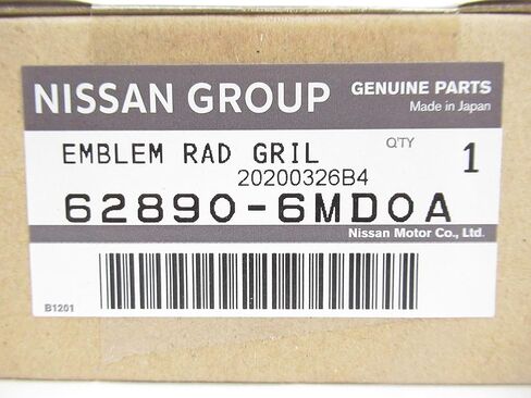 شعار نيسان الأمامي الأصلي من OEM 62890-6MD0A 628906MD0A in Kuwait