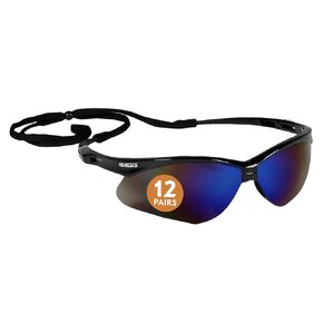 نظارات أمان KleenGuard™ V30 Nemesis™ (14481)، عدسات زرقاء مع طلاء مرآة، إطار أسود، نظارات للجنسين للرجال والنساء (12 زوجًا/علبة)