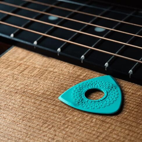 Bog Street Axe Blade Light Ergonomic, 3-Sided Guitar Pick. - One .5mm standard tip and Two 1.5mm Jazz style tips. (6-Pack) in Kuwait