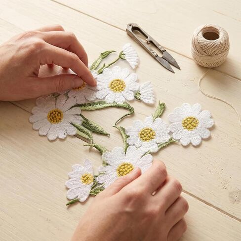 Pair of lace Chrysanthemum mesh Bottom Cloth Daisy Flower Embroidered on Patch Iron for Clothes Cap Fabric Applique Gifts in Kuwait