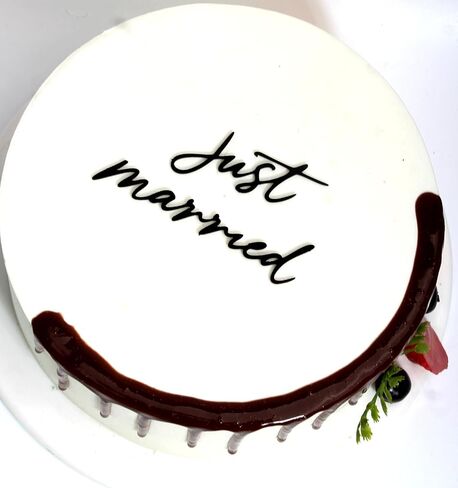 Just Married Acrylic Cake Topper, Black Acrylic Wedding Toppers,Mr & Mrs Cake Topper for Bridal Shower Anniversary Wedding Engagement Bachelorette Party Decorations in Saudi Arabia