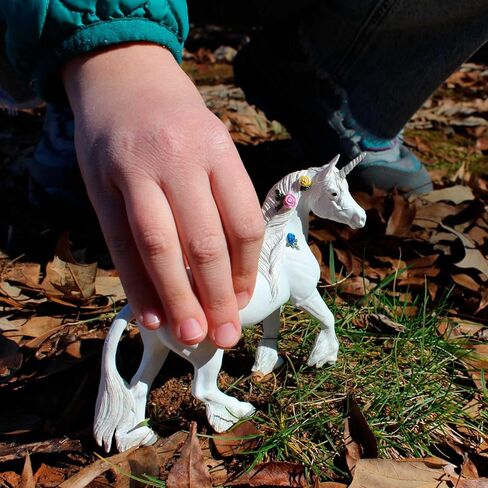 Safari Ltd. Mythical Unicorn Figurine - Realistic Hand-Painted 5.5" Fantasy Themed PVC Figure - Educational Toy for Children Age 3+ in Kuwait