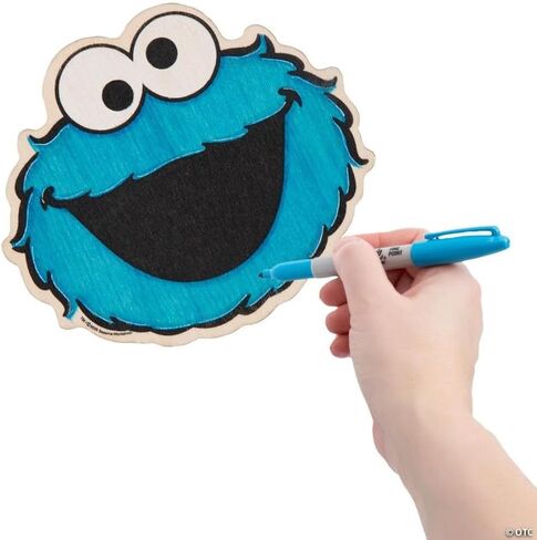 Fun Express 4 1/4" - 5 1/2" Sesame Street لون شخصيتك الخشبية - 12 قطعة in Kuwait