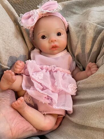 10inch Cute Can Open Mouth Reborn Baby Doll Full Body Silicone Girl Anatomically Correct Newborn Dolls with Dress in Kuwait