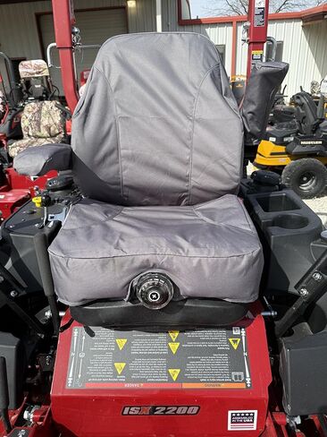 أغطية مقاعد Durafit مصنوعة لتناسب سلسلة Ferris ISX 2200/3300 وهي غطاء مقعد 6200 بدون دوران. الحماية والراحة والتخزين والأناقة، إندورا رمادية للحصول على هذا الفينيل اللاصق الساخن. in Kuwait