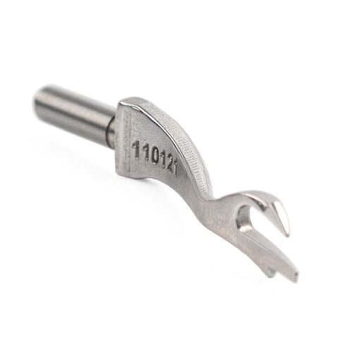 1 قطعة 110121001 Looper Steel Silver لـ Brother CM2-B931 B932 الصناعية الثقيلة هيمينغ أعمى غرزة هيمر آلات الخياطة، الجزء الصناعي in Kuwait