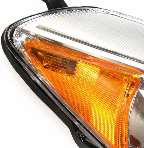 لـ 2012 2013 2014Toyota Yaris Vitz Hatchback مجموعة المصابيح الأمامية، السائق الأيسر + مجموعة زوج الجانب الأيمن للركاب، استبدال المصابيح الأمامية الهالوجين وأجهزة العرض الأمامية in Kuwait