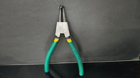4-piece Snap Ring Plier Set, 7 in (17.8 cm) Round Nose C-Clamp, for Snap Ring Removal, with green Storage Case in Kuwait