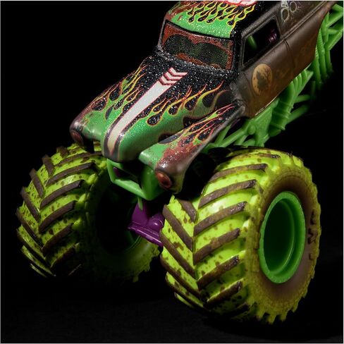 Monster Jam Mud Blasters, Grave Digger Color Change Monster Jam Truck, 1:64 Die Cast Vehicle, Kids Toys for Boys and Girls 3+ in Kuwait