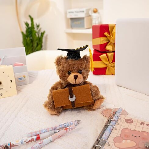 هدايا التخرج من Plushland للأطفال فئة 2026، دمية دب صغيرة للتخرج، حامل بطاقات هدايا برتقالية، ألعاب قطيفة على شكل حيوان محشو مع قبعة تخرج لحفلات الخريجين، 6 بوصات in Kuwait