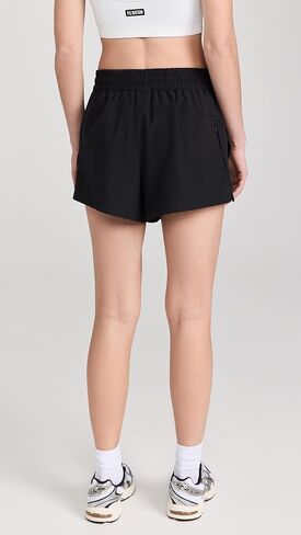 شورت إعادة المباراة للسيدات من P.E NATION in Kuwait