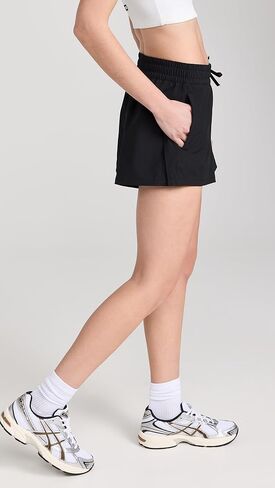 شورت إعادة المباراة للسيدات من P.E NATION in Kuwait