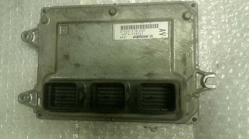 وحدة التحكم في المحرك ECM ناقل الحركة 17 متوافق مع Honda HR-V 37820-51M-C82 3782051MC82 in Kuwait