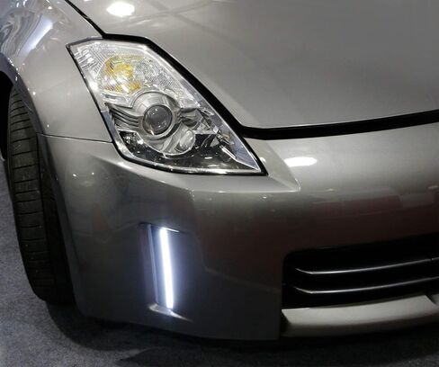 iJDMTOY المصد الأمامي Switchback LED أضواء النهار الجري المتوافقة مع 06-09 Nissan 350z LCI، استبدال عاكس المصد المناسب تمامًا مدعوم بمصابيح LED بيضاء وعنبرية in Kuwait
